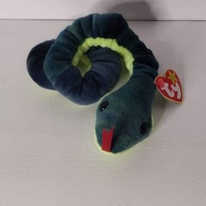 Ty Beanie Baby - HISSY the Snake (3.5 Inch)(25 Inch Uncoiled) MINT with MINT TAG